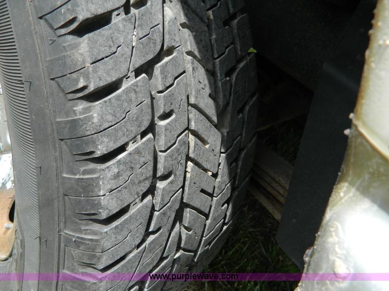 image for item B3757 2002 Dodge Ram 1500 pickup truck