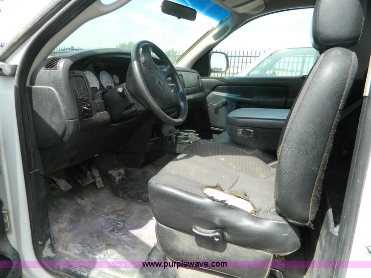 image for item B3757 2002 Dodge Ram 1500 pickup truck