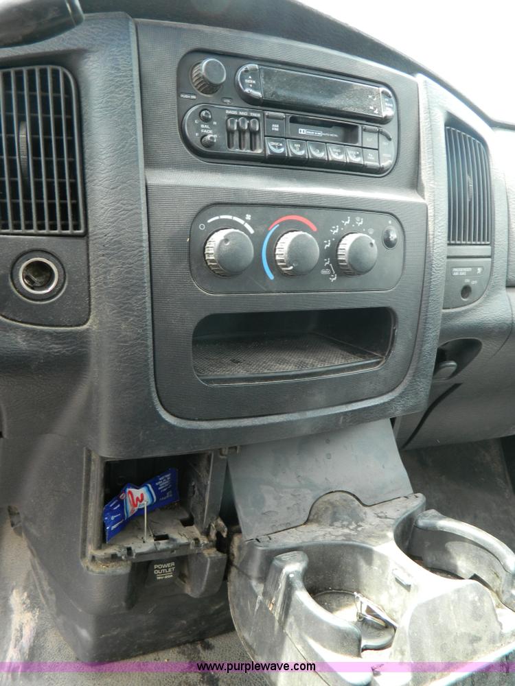 image for item B3757 2002 Dodge Ram 1500 pickup truck