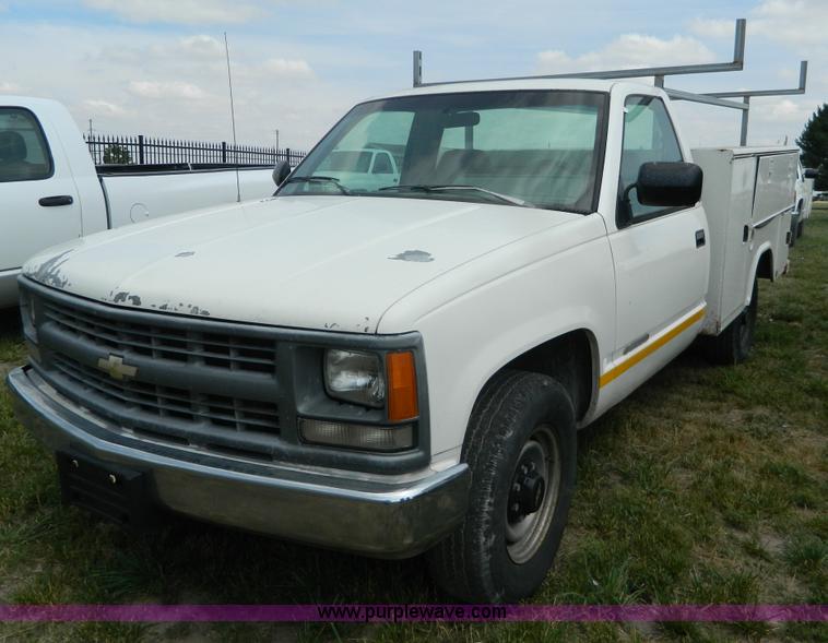 image for item B3758 1994 Chevrolet 2500 utility pickup truck