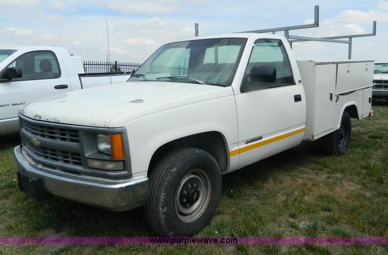 image for item B3758 1994 Chevrolet 2500 utility pickup truck