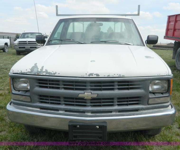 image for item B3758 1994 Chevrolet 2500 utility pickup truck