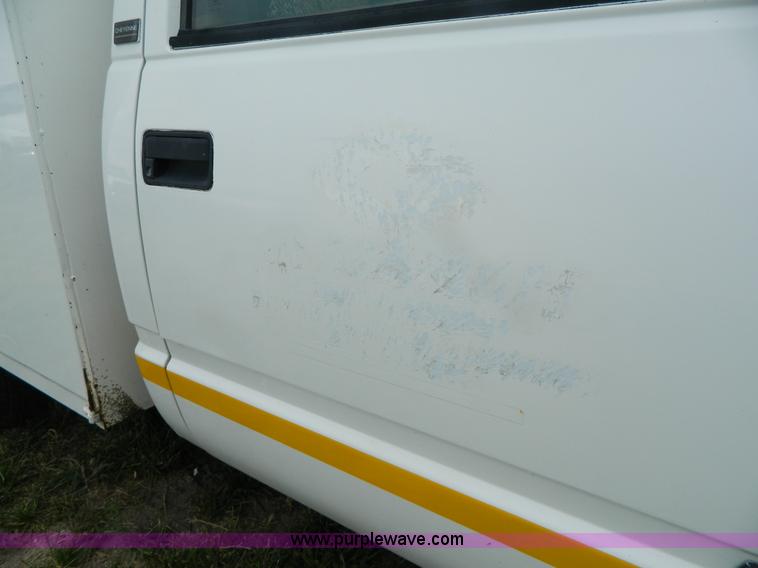 image for item B3758 1994 Chevrolet 2500 utility pickup truck