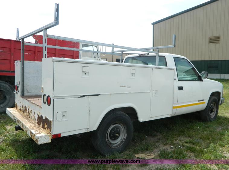 image for item B3758 1994 Chevrolet 2500 utility pickup truck