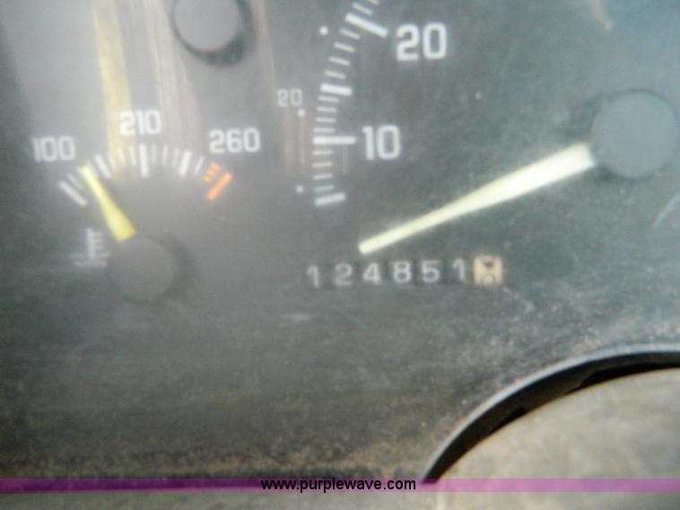 image for item B3758 1994 Chevrolet 2500 utility pickup truck