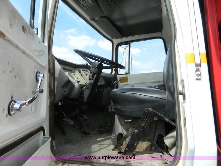 image for item B3759 1974 Ford F700 dump truck