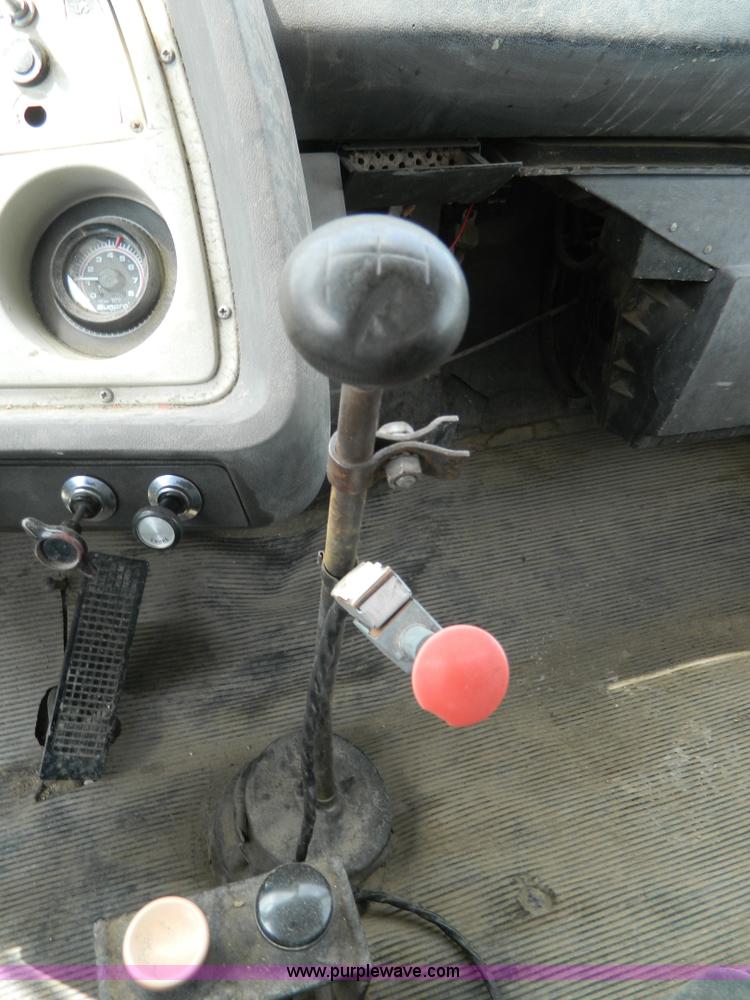 image for item B3759 1974 Ford F700 dump truck