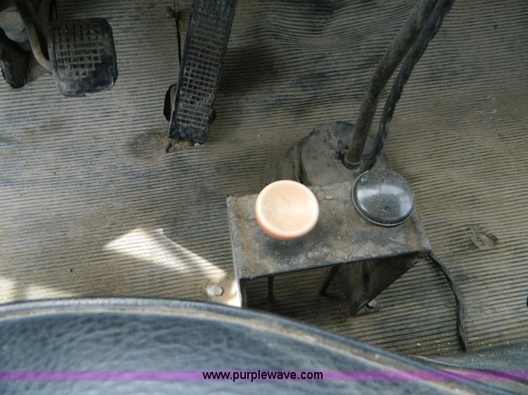 image for item B3759 1974 Ford F700 dump truck