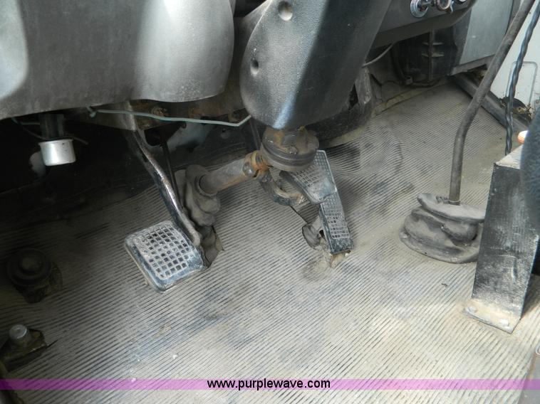 image for item B3759 1974 Ford F700 dump truck