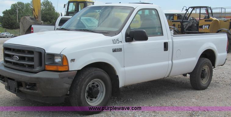 image for item B5150 2001 Ford F250 XL Super Duty pickup truck