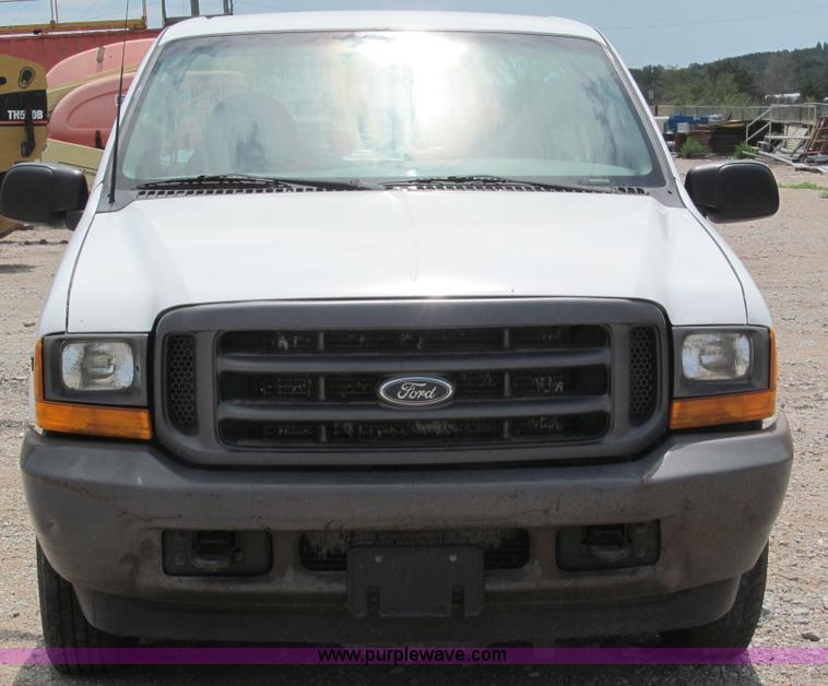 image for item B5150 2001 Ford F250 XL Super Duty pickup truck