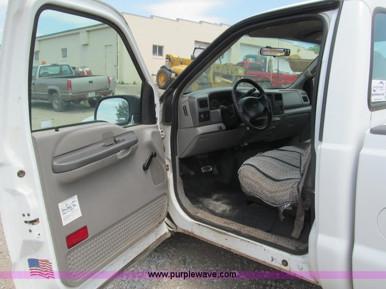 image for item B5150 2001 Ford F250 XL Super Duty pickup truck