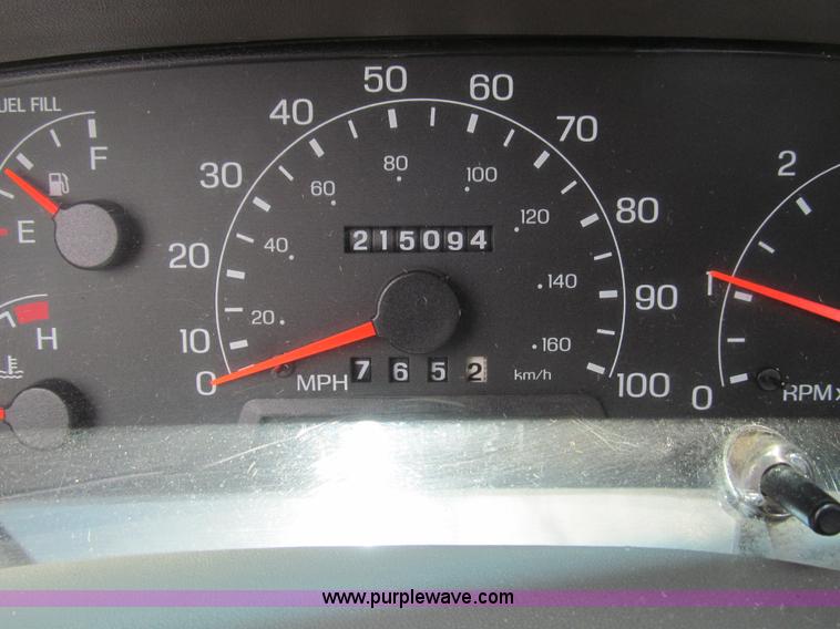 image for item B5150 2001 Ford F250 XL Super Duty pickup truck