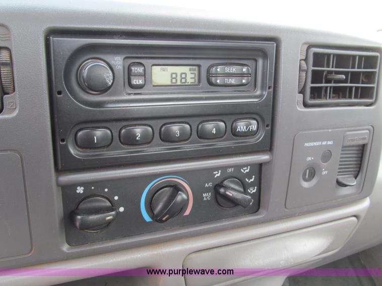 image for item B5150 2001 Ford F250 XL Super Duty pickup truck