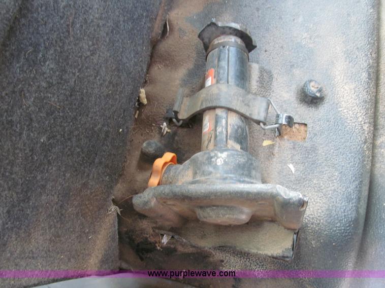 image for item B5150 2001 Ford F250 XL Super Duty pickup truck