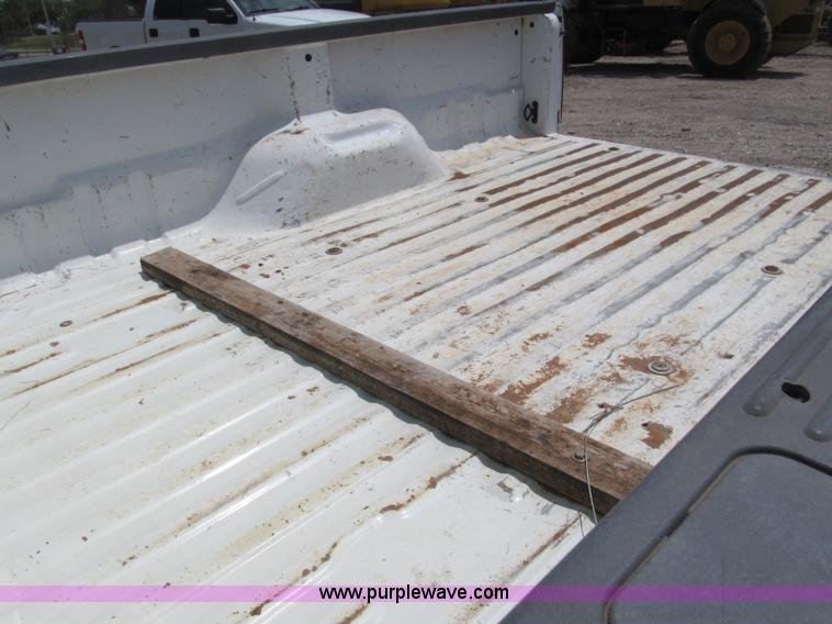 image for item B5150 2001 Ford F250 XL Super Duty pickup truck