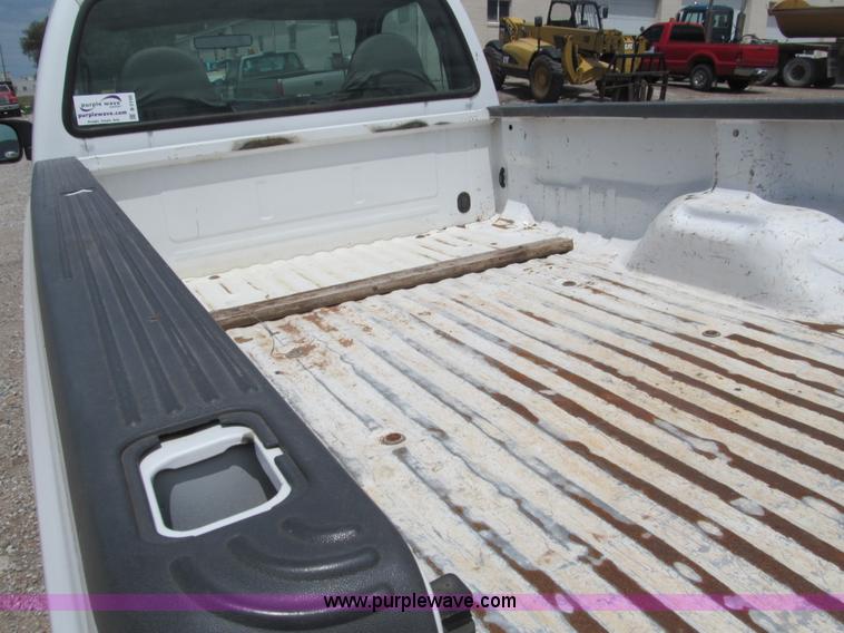 image for item B5150 2001 Ford F250 XL Super Duty pickup truck