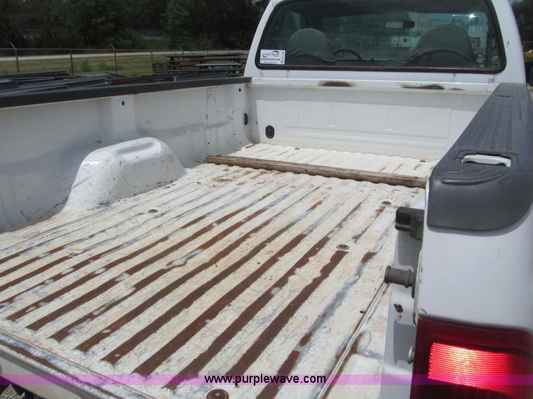 image for item B5150 2001 Ford F250 XL Super Duty pickup truck