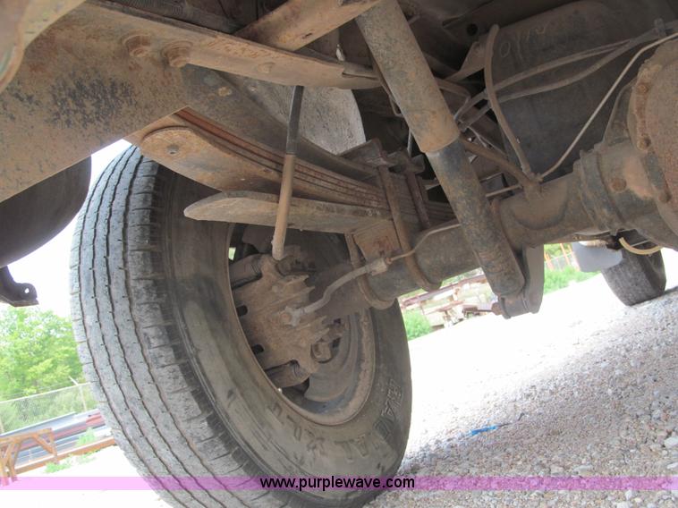 image for item B5150 2001 Ford F250 XL Super Duty pickup truck