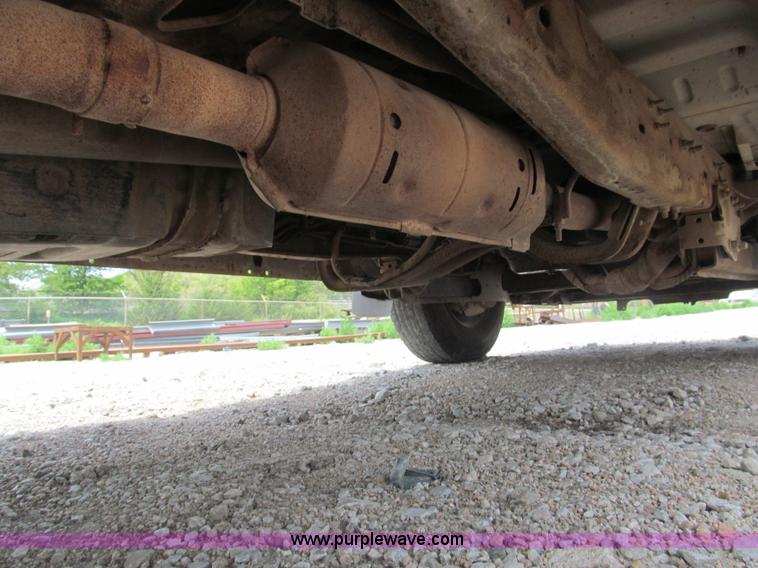 image for item B5150 2001 Ford F250 XL Super Duty pickup truck