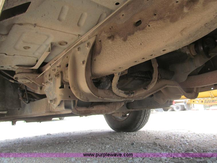 image for item B5150 2001 Ford F250 XL Super Duty pickup truck