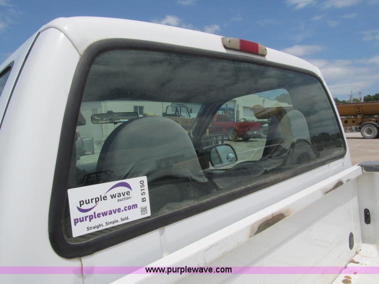 image for item B5150 2001 Ford F250 XL Super Duty pickup truck