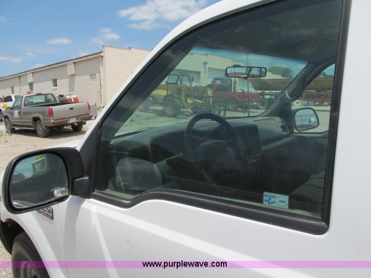 image for item B5150 2001 Ford F250 XL Super Duty pickup truck