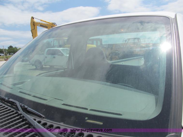 image for item B5150 2001 Ford F250 XL Super Duty pickup truck