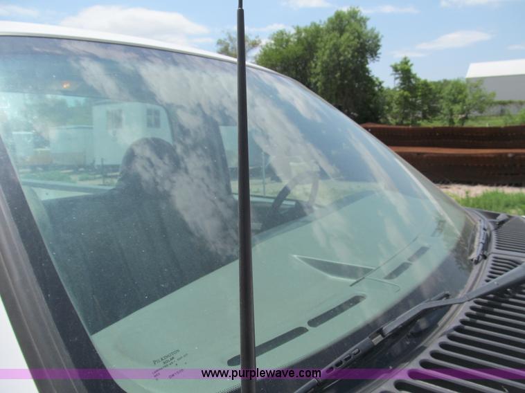 image for item B5150 2001 Ford F250 XL Super Duty pickup truck