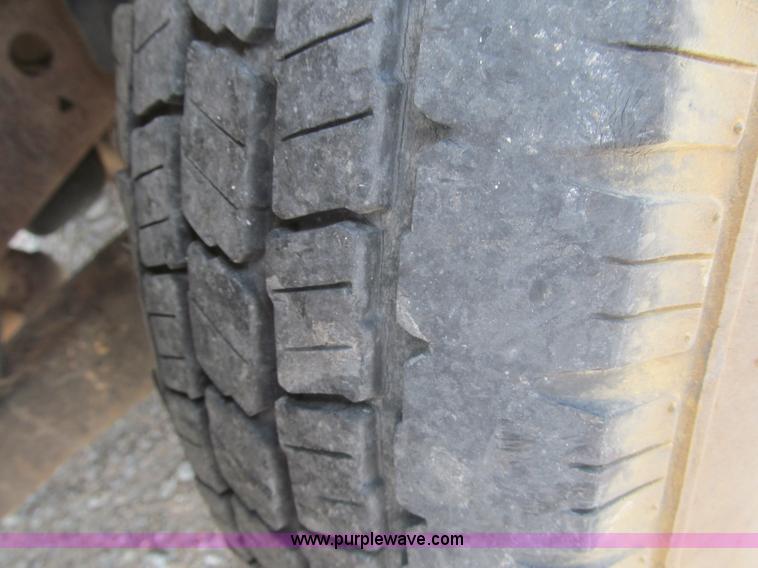 image for item B5150 2001 Ford F250 XL Super Duty pickup truck