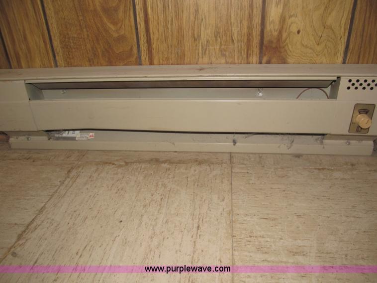 image for item B5152 1990 Miller 32' mobile office trailer