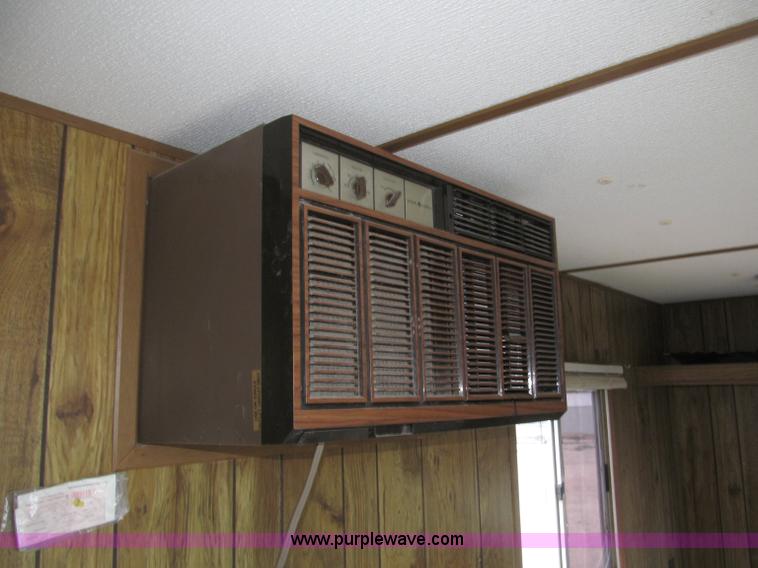 image for item B5152 1990 Miller 32' mobile office trailer