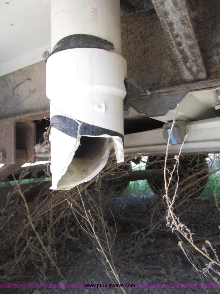 image for item B5152 1990 Miller 32' mobile office trailer