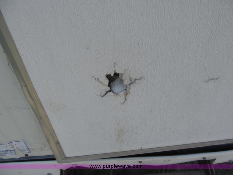 image for item B5152 1990 Miller 32' mobile office trailer