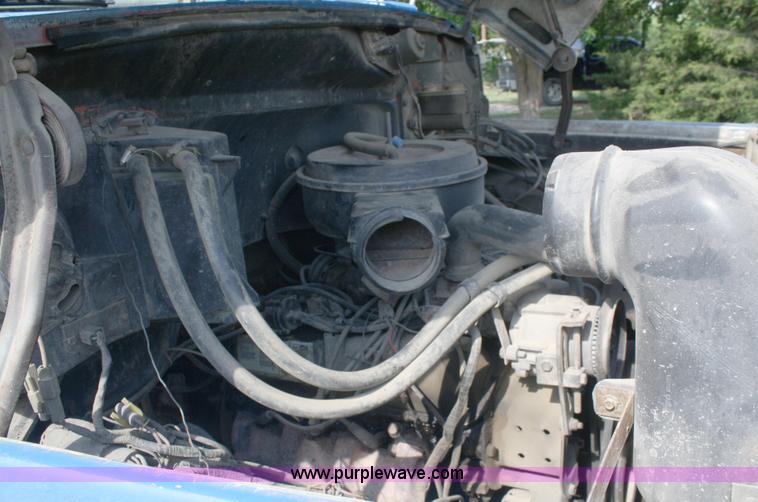 image for item B6705 1980 Ford F700 dump truck