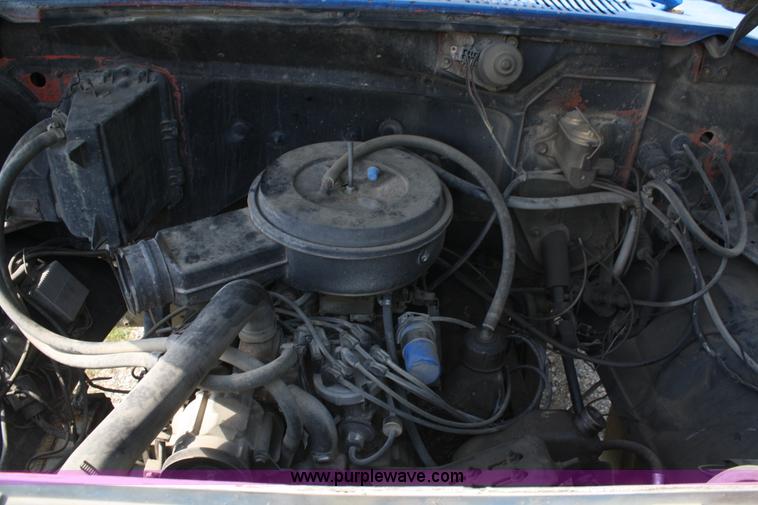 image for item B6705 1980 Ford F700 dump truck