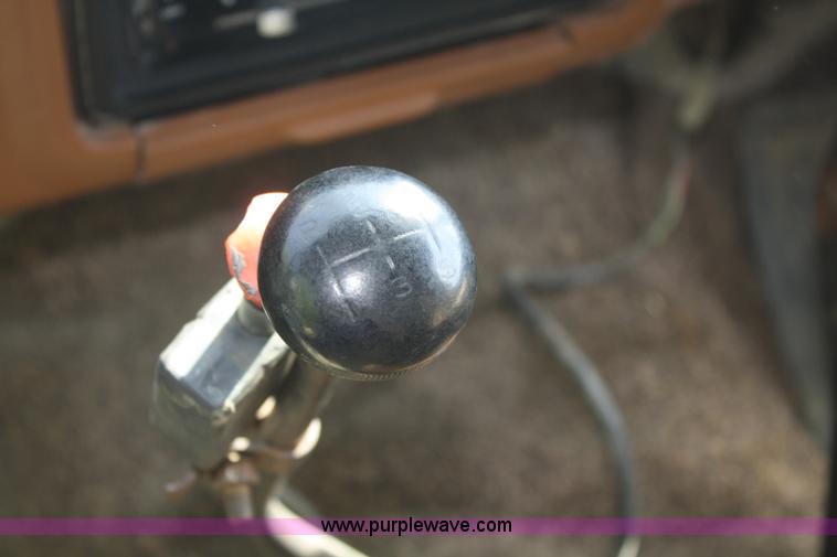 image for item B6705 1980 Ford F700 dump truck