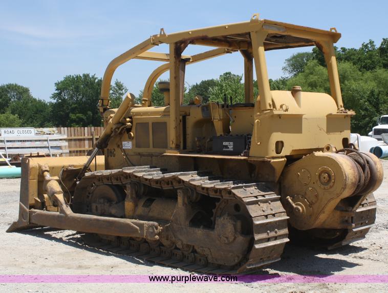 image for item B6736 1976 Caterpillar D6C dozer