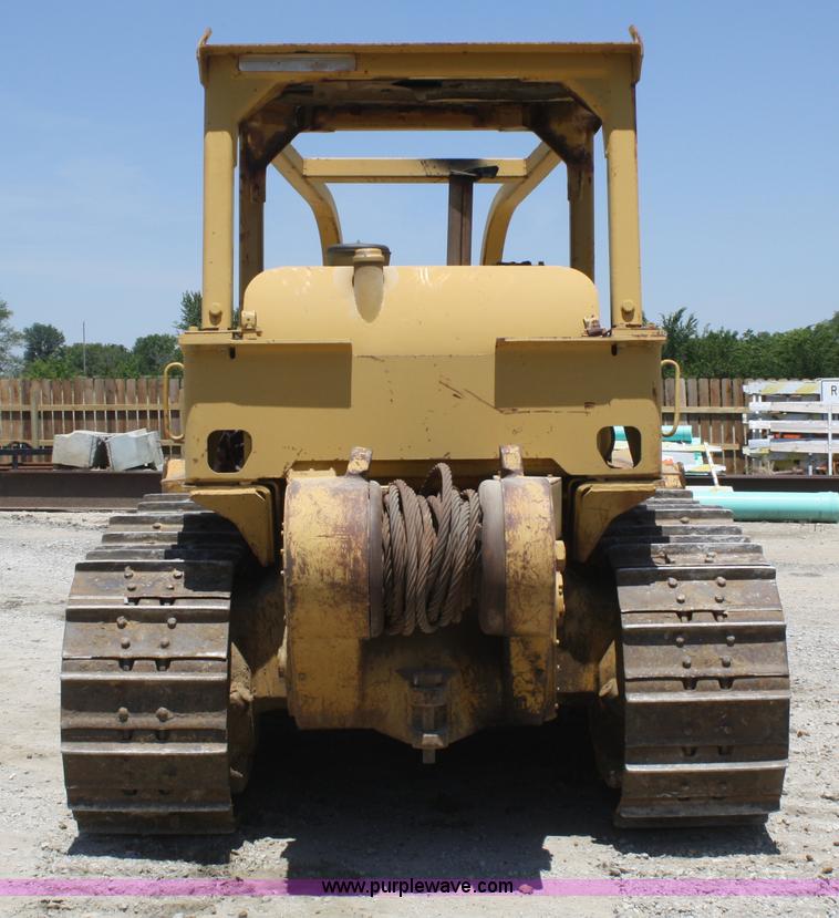 image for item B6736 1976 Caterpillar D6C dozer