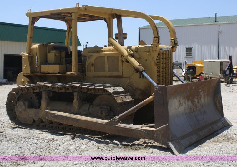 image for item B6736 1976 Caterpillar D6C dozer