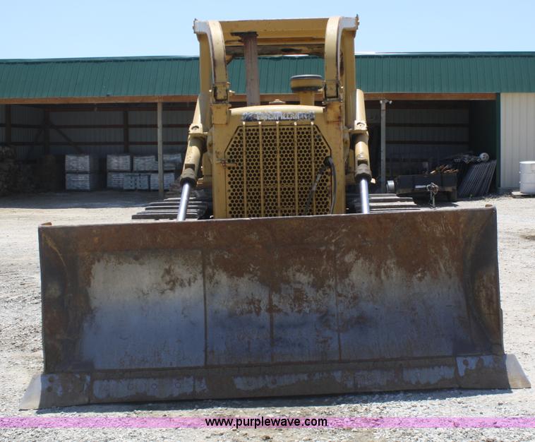 image for item B6736 1976 Caterpillar D6C dozer