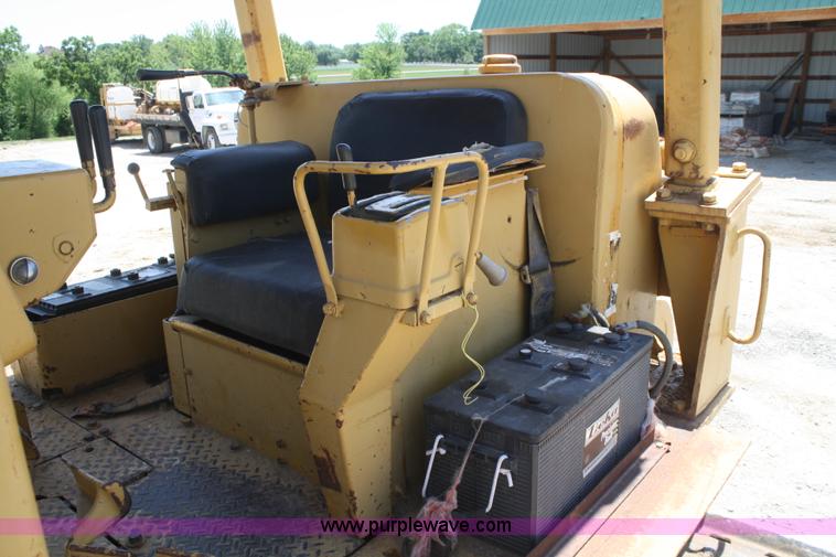 image for item B6736 1976 Caterpillar D6C dozer