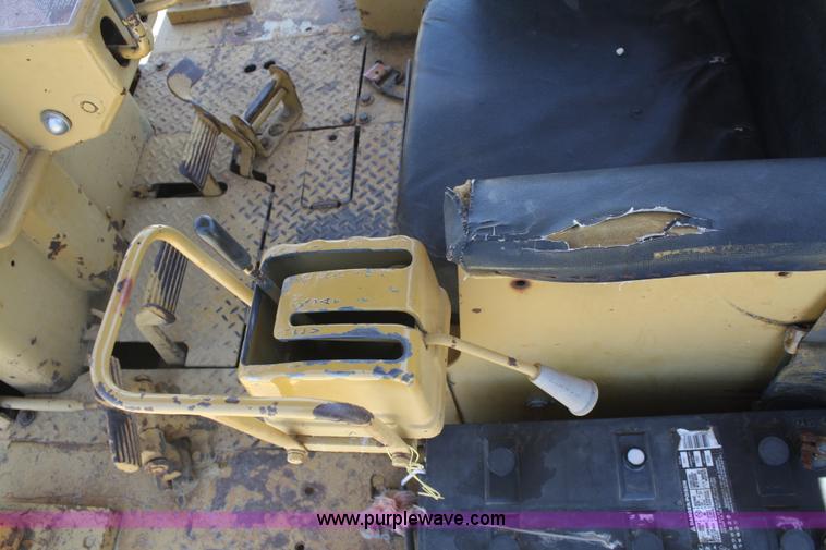 image for item B6736 1976 Caterpillar D6C dozer