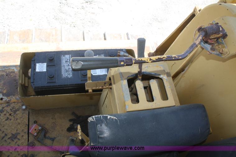 image for item B6736 1976 Caterpillar D6C dozer