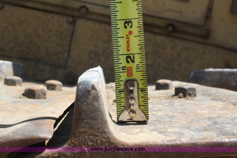 image for item B6736 1976 Caterpillar D6C dozer