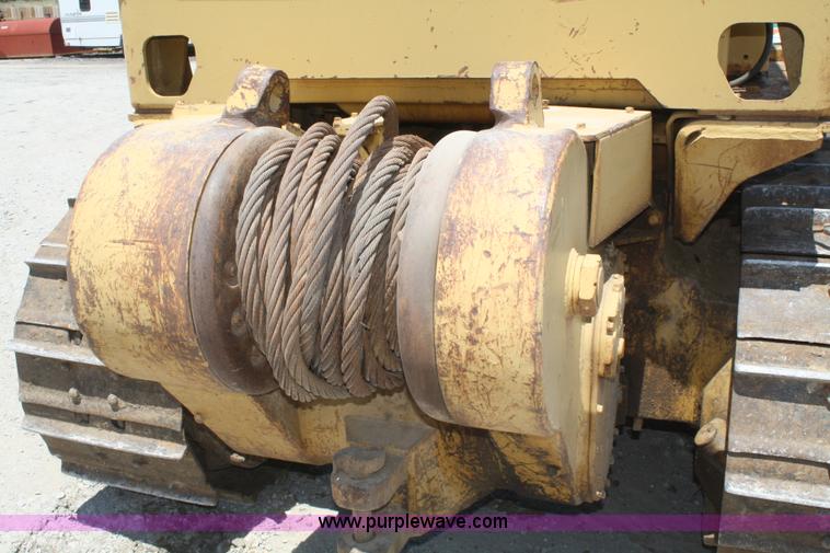 image for item B6736 1976 Caterpillar D6C dozer
