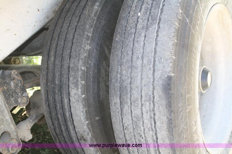 image for item B6750 2000 Hog 24'L end dump trailer