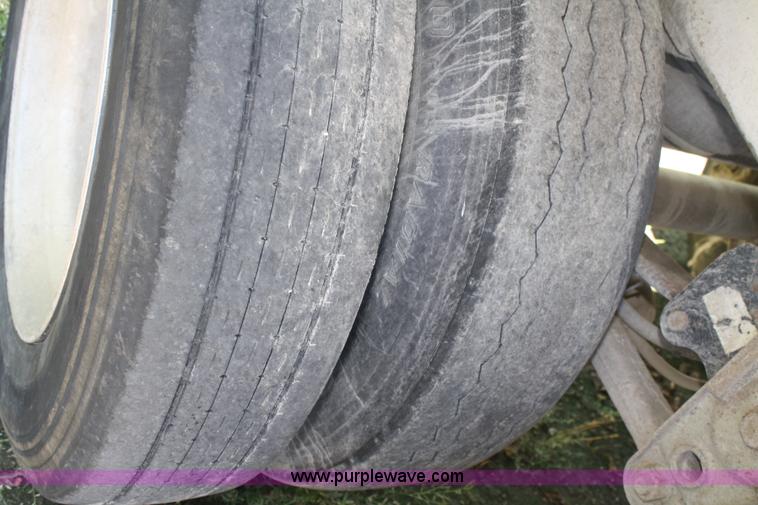 image for item B6750 2000 Hog 24'L end dump trailer