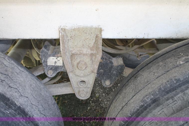 image for item B6750 2000 Hog 24'L end dump trailer