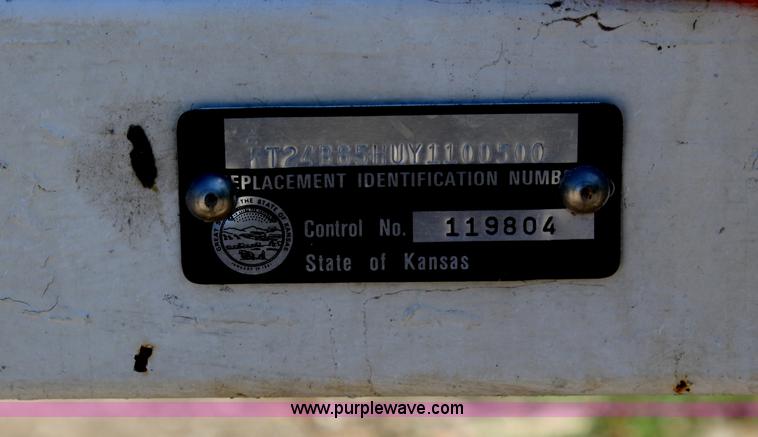 image for item B6750 2000 Hog 24'L end dump trailer